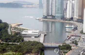 [현장 in] 부산 동백섬 앞 운촌항 개발 두고 논란 재점화