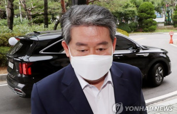 [2보] '불법 땅거래' 김경협 징역형 집행유예…의원직 상실형