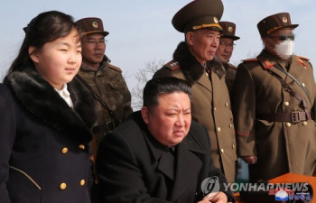 김정은, 또 핵위협…"적에 공격가할 수단…기하급수적 증대요구"