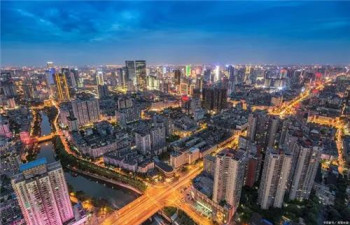 中 청두, 집값 급등·인구 급증…경제침체 속 '나홀로 활황'